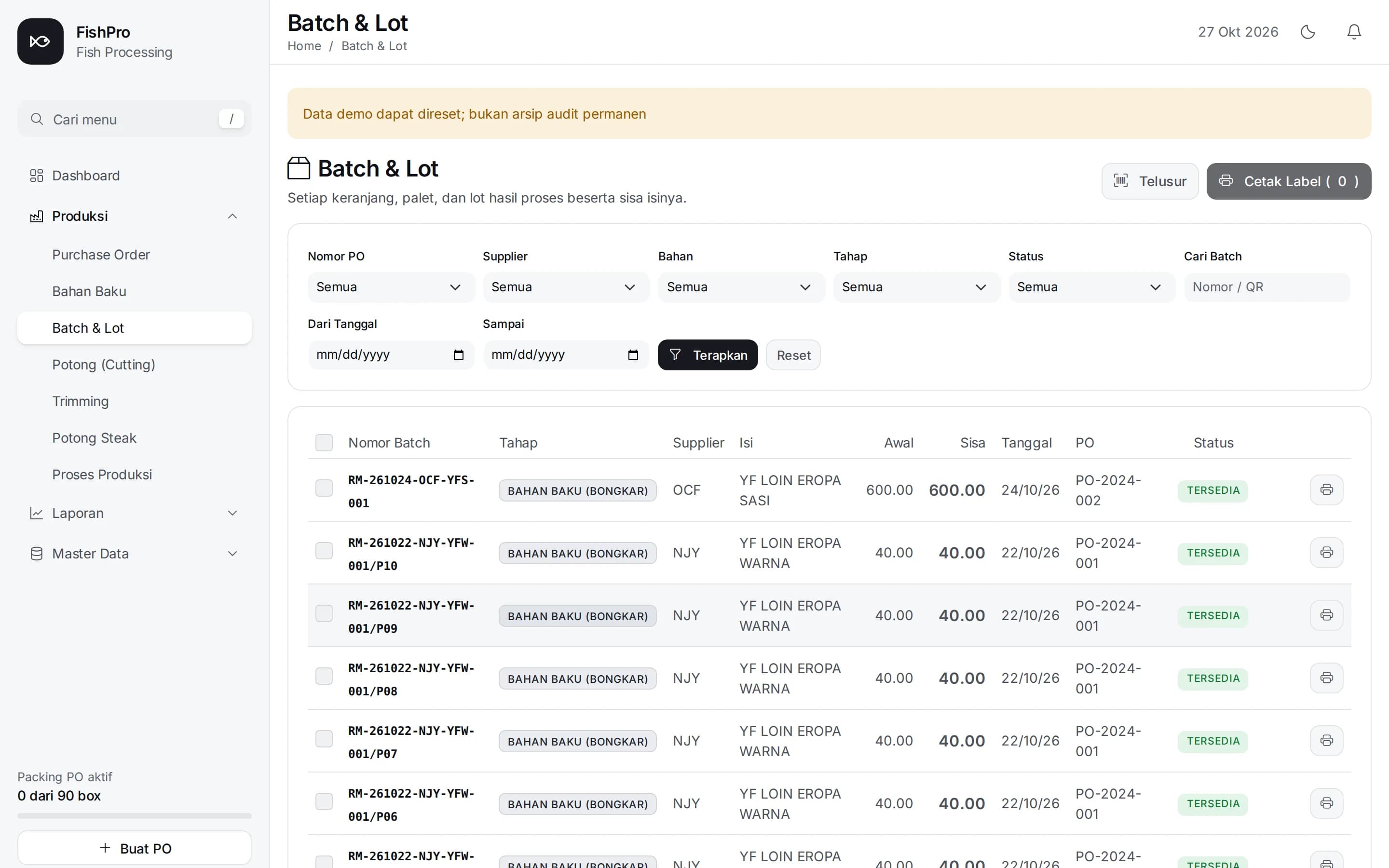 FishPro Batch & Lot page in light theme: filters by PO, supplier, material, stage and date above a table of traceable raw-material batches with initial and remaining weight.