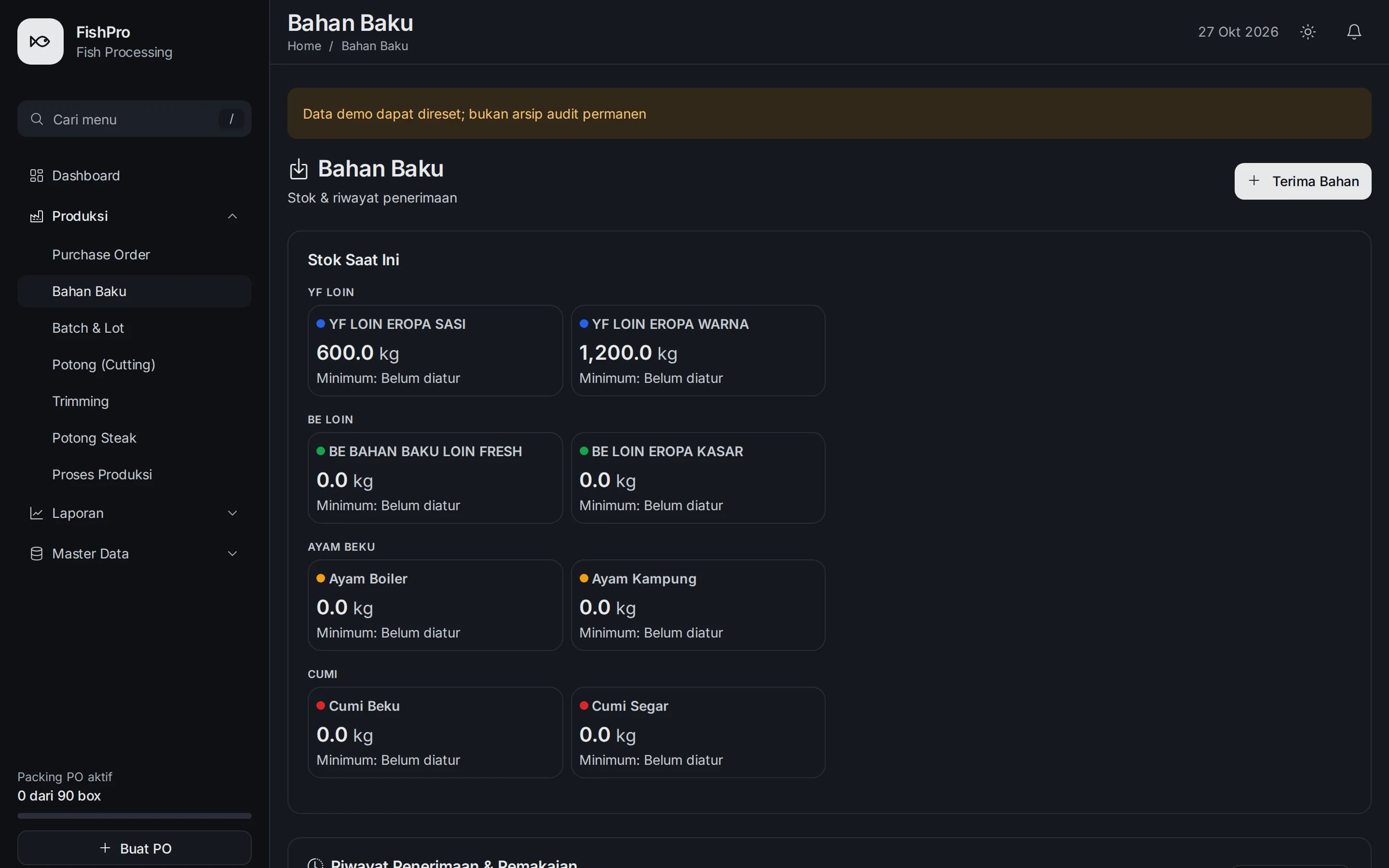 FishPro raw material page in dark theme: current stock grouped by material category, each item with its kilogram balance and minimum-stock setting.